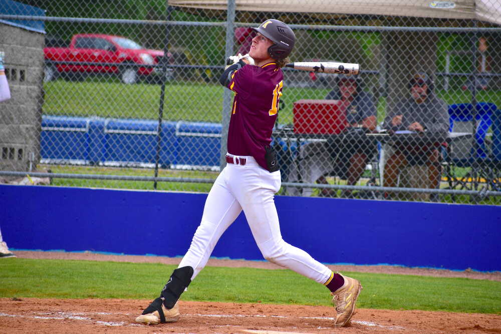 Forck's big bat sets up C3D2 final matchup vs. Scott City