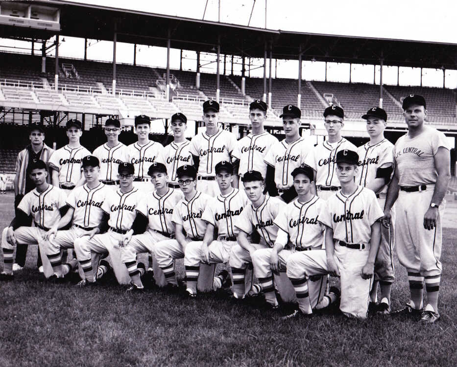 Lot Detail - 1962 Chicago White Sox Team Signed Ball