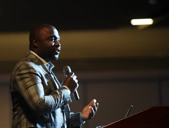 Photo: Marshall Faulk at Pro Football Hall of Fame Enshrinement -  CLV2011080606 