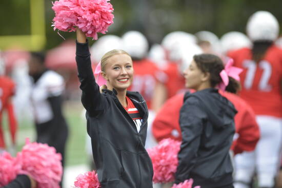 17 Athletes Who Have Actually Dated Cheerleaders